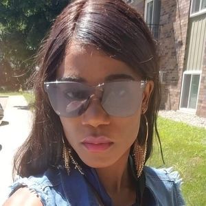 Meet your Posher, Edward raul